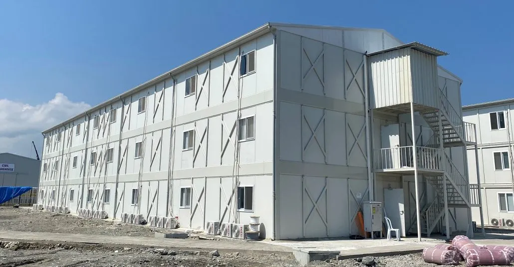 prefabrik çalışma kampı